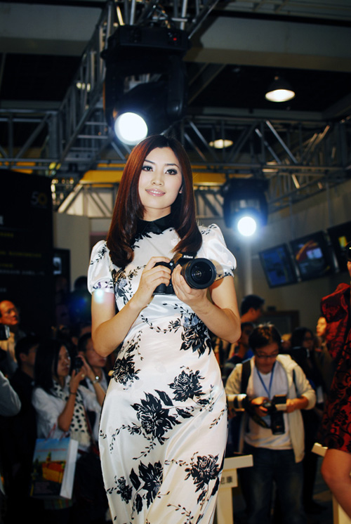 �����῵���C(j��)չ�[�ϵ�����ģ��