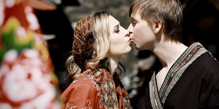 ����Ů�ӵ��Ї��L��