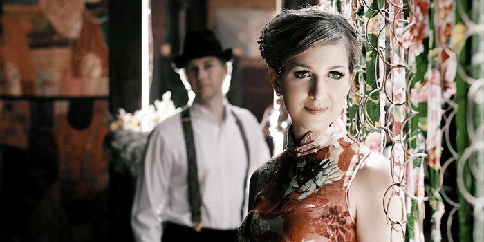 ����Ů�ӵ��Ї��L��