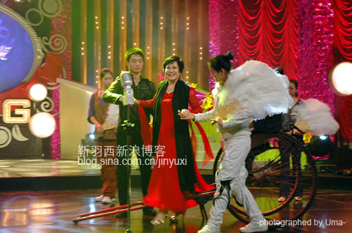 靳羽西:我的穿衣經