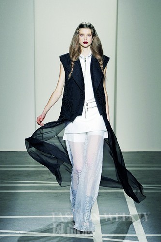 ���\ɫ���b�ȕr���ִ�