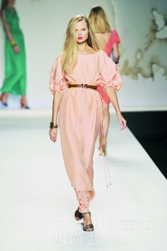 ���\ɫ���b�ȕr���ִ�