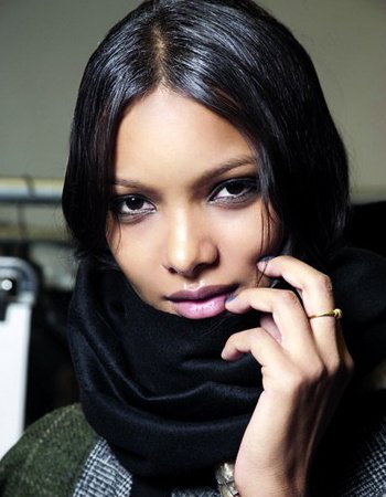 �Ȕ������� 8�����΢�����y