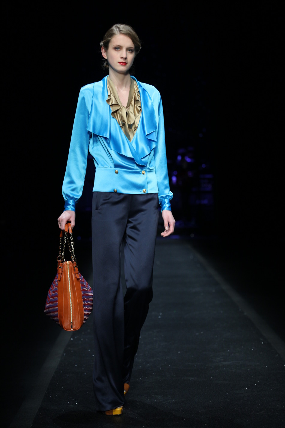 �x�h�y�͹��L���u ��70����¾�