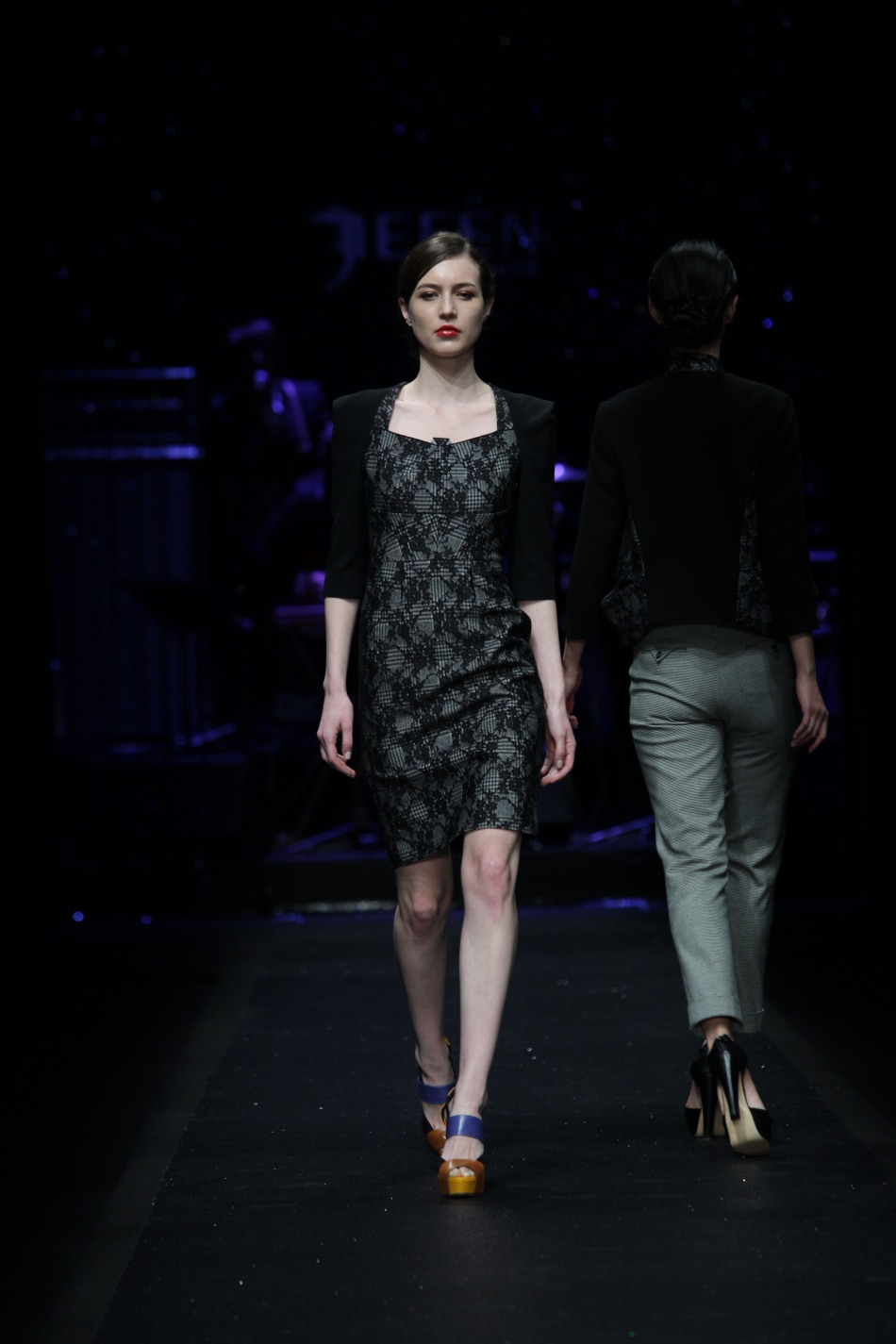 �x�h�y�͹��L���u ��70����¾�