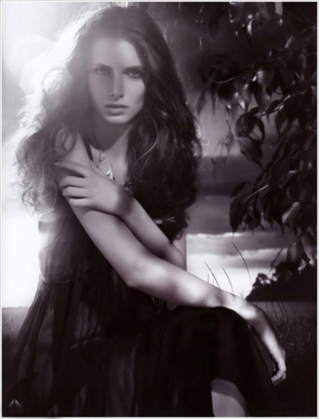 ��Ů����c��ͬ�°��պþ��x��