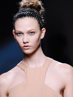 ˮ��(r��n)�Ȼ� ����10��(g��)�ԸЊy��