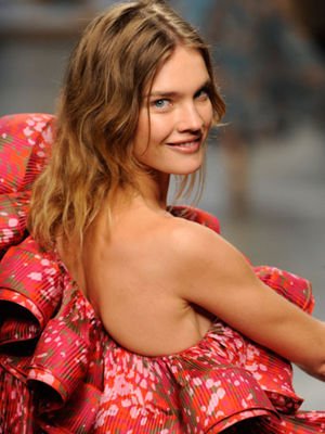 ˮ��(r��n)�Ȼ� ����10��(g��)�ԸЊy��