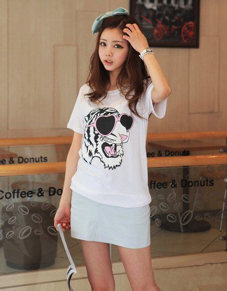 爆美出街:碎花短裙正流行