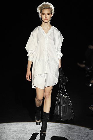 �ɾ���Ƥor�����ԸУ�Ů�����r����Y