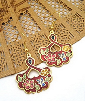 �Ї��L��̩�{���h ������F����