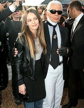 ��Ѹ�I����AƷ��LV�Ϸ���۵�Ů����