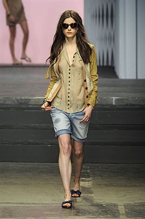 2011倫敦秀場上的70年代老專輯