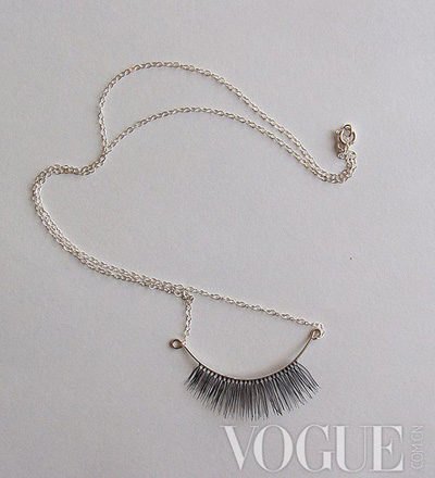 哥特彩妝珠寶 紅唇裝飾你