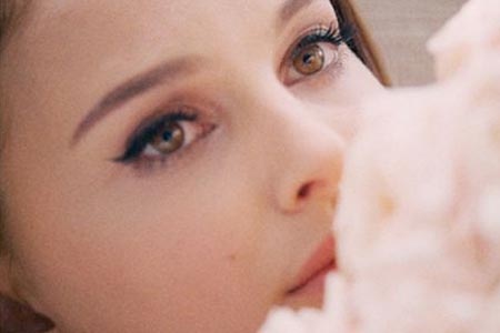 �紺��マ����������ˮ��Ů��һ����횓��еĶY��