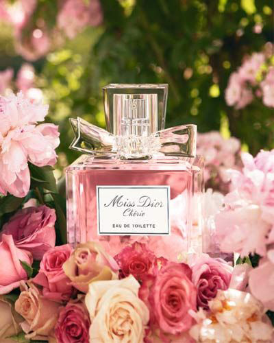 �紺��マ����������ˮ��Ů��һ����횓��еĶY��