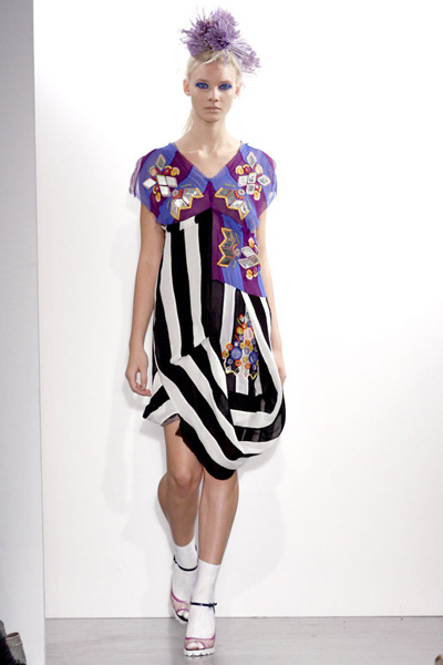 �옷���x��ɫ�ǹ��L���WҫT�_