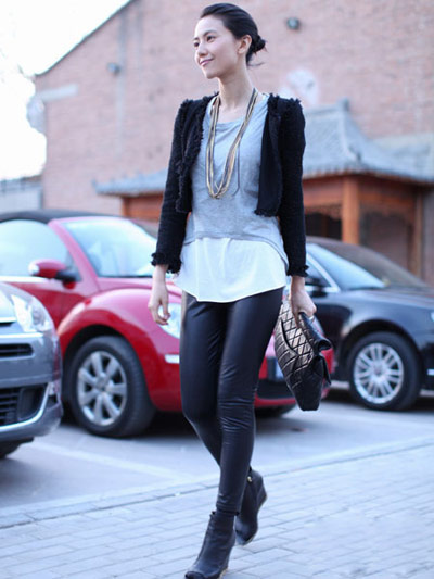 高圓圓親民街拍演繹輕松風尚