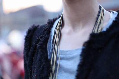 高圓圓親民街拍演繹輕松風尚