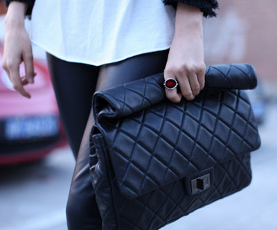 高圓圓親民街拍演繹輕松風尚