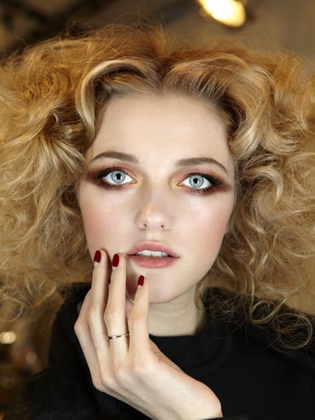 教你打造簡單完美彩妝 永不OUT