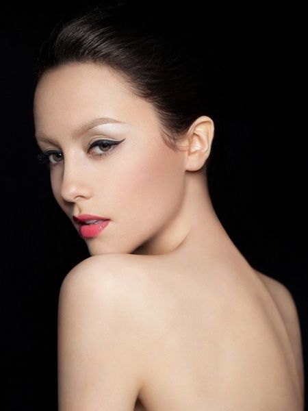 教你打造簡單完美彩妝 永不OUT