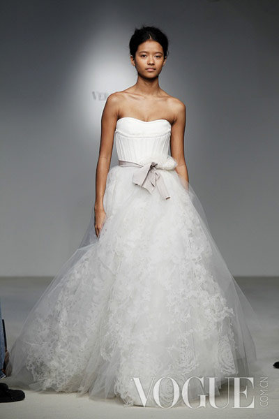 Vera Wang 2012���Ļ鼆�l(f��)����(hu��)��������Y(ji��)