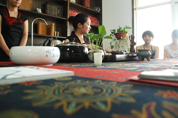 �A�ǾW�����W�Ѳ�Ԓ���A�M�ɹ�