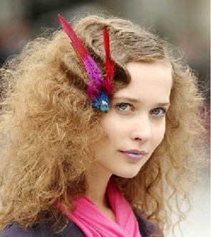 發(fā)間暗藏玄機 神馬都織進發(fā)辮?