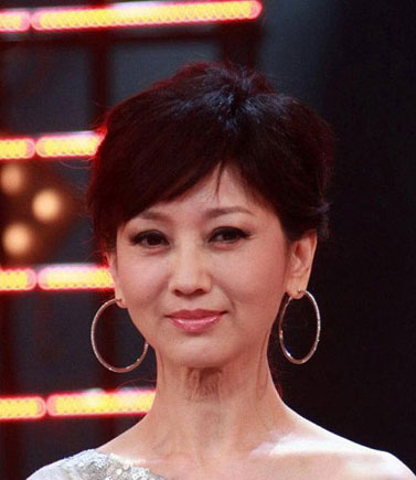 趙雅芝素顏近照布滿皺紋 不老只是浮云