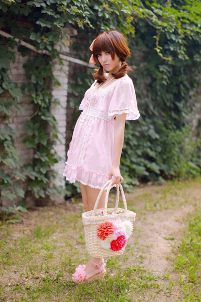 �����B��ȹ���������� Ӣ���Lζ��С����