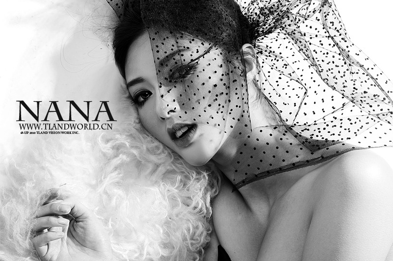 �ڰ׏�(f��)�����[DreamŮ��