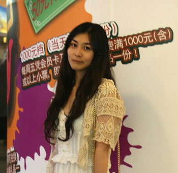 ������Ů �L�l�h�h