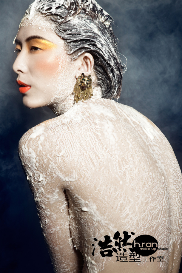 �zӰ�������ˇ�g��������