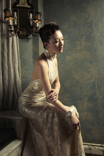 ���cӰ�Ŀp϶���U���������[����Ů��