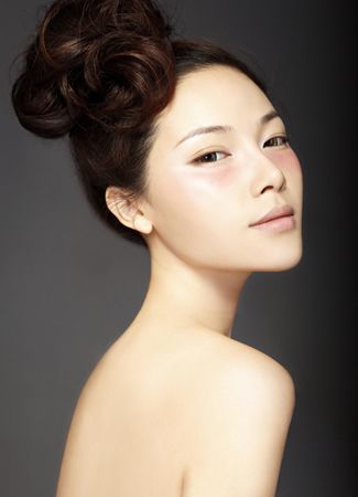 ���ڹ��� ׌����н���С��ɫ