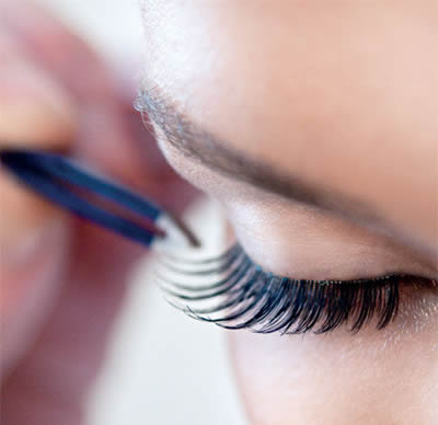 4��y�ݬF���е������~ 