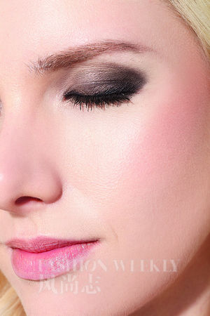 ����ɫ���x�y ׌�����^׃3Ů����