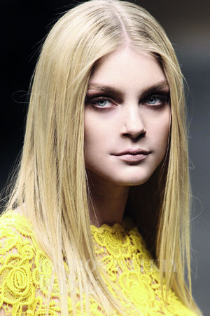 ����ɫ���x�y ׌�����^׃3Ů����