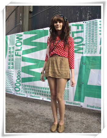 ʣŮҪ�b�� �W���ĳ����u�Ȱl(f��)��