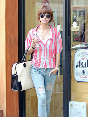 ����С�YŮ���ֳ��� �������з���