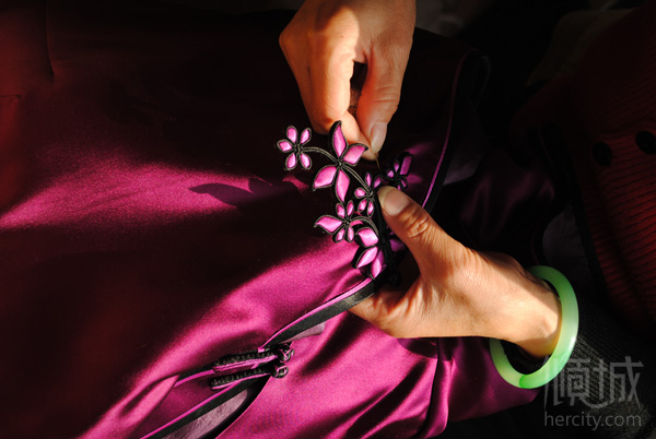 ����Ʒ�ƣ��ݸ�����