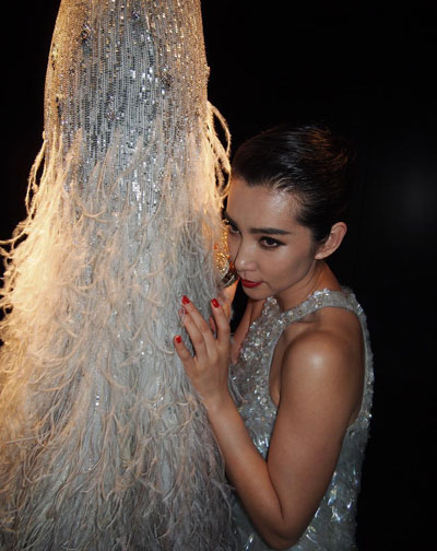 ����������Ӱ���� С���b�r���Ը�