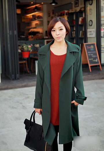 保暖修身 雙排扣風(fēng)衣展現(xiàn)OL優(yōu)雅魅力