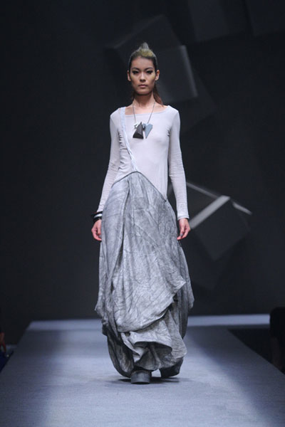 S��DEER������2012���ĕr(sh��)�b�l(f��)����(hu��)