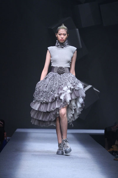 S��DEER������2012���ĕr(sh��)�b�l(f��)����(hu��)