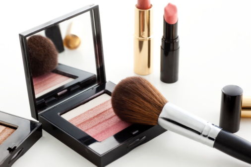 彩妝技巧讓你從圓臉妹變身迷人巴掌臉