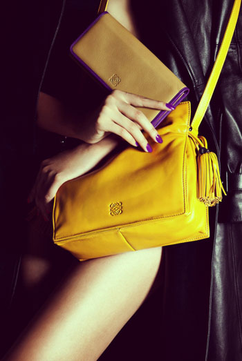 �r��ɫ��ϵ���� ���I�L����