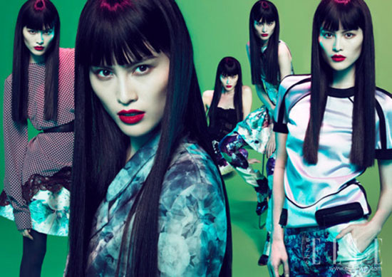 ������DƬ���[�B�������еĬF��Ů��