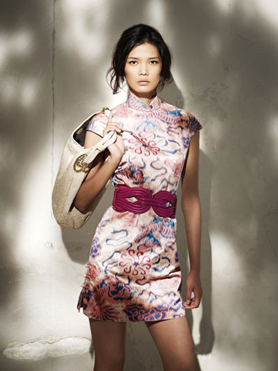 �Ϻ�����ԡ���P�ˣ�����Ԫ�����}��